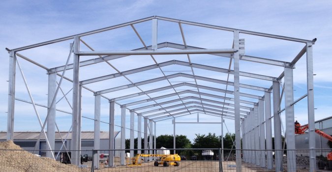 Hallen - Stahlkonstruktion 